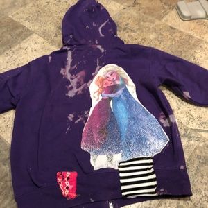 ❄️❄️Custom Anna and Elsa sweatshirt❄️❄️